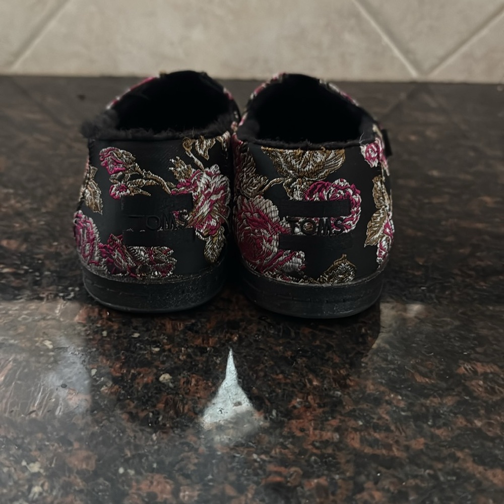 TOMS Alaprgata Leather Wrap : Black Metallic Floral Brocade W8 - Picture 5 of 13